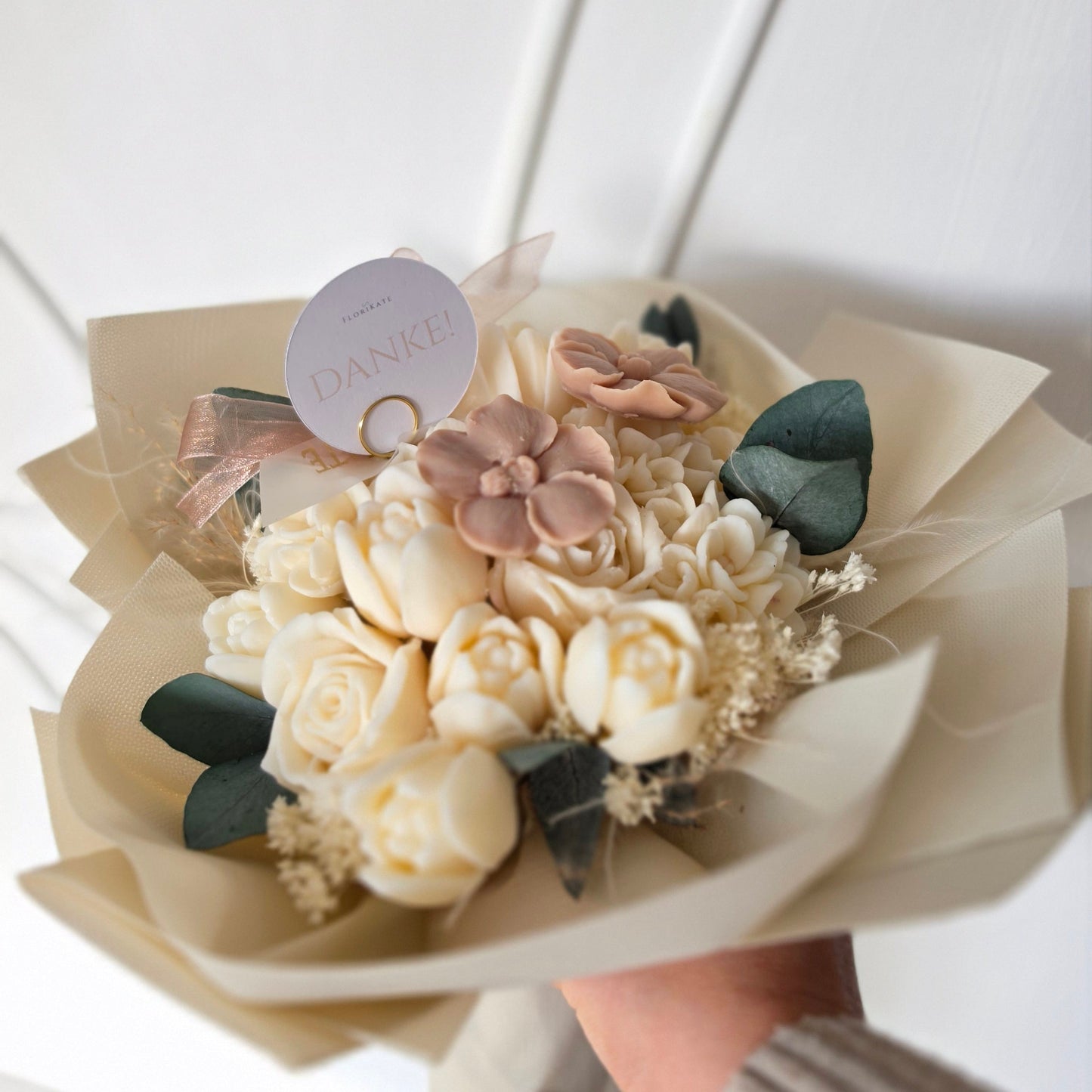 Blumenstrauß Soja Melts FloriBeige